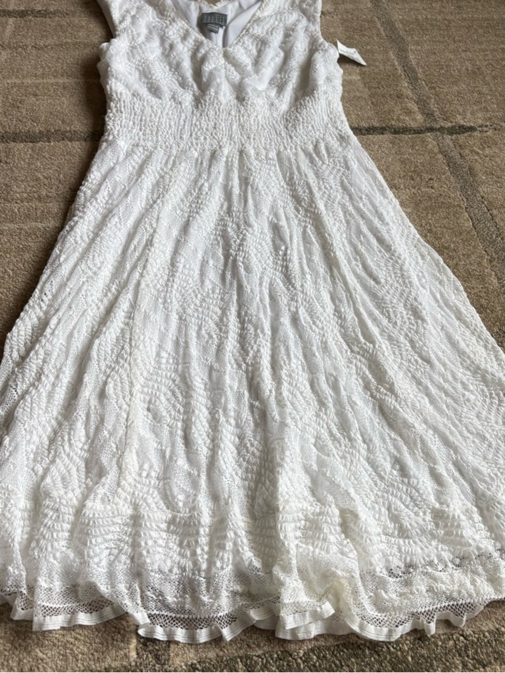 Rabbit Rabbit Rabbit White V-Neck Lace Sleeveless Dress elastic waist NWT - Picture 3 of 8
